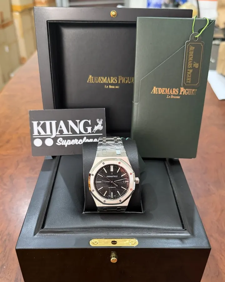 Royal Oak Black QC photo