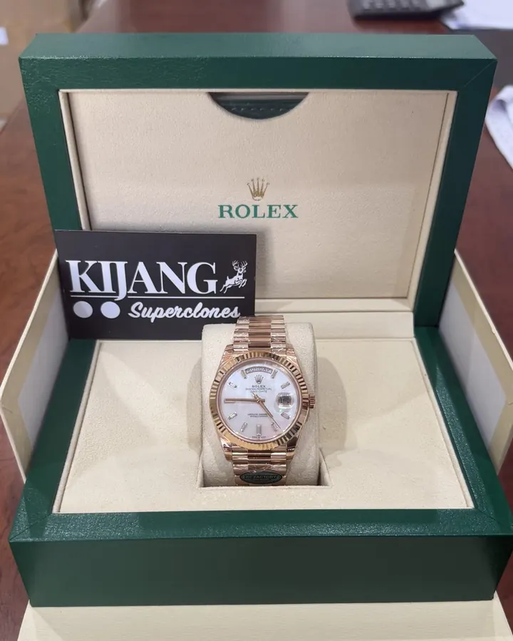 Day-Date Rose Gold Mother of Pearl QC photo