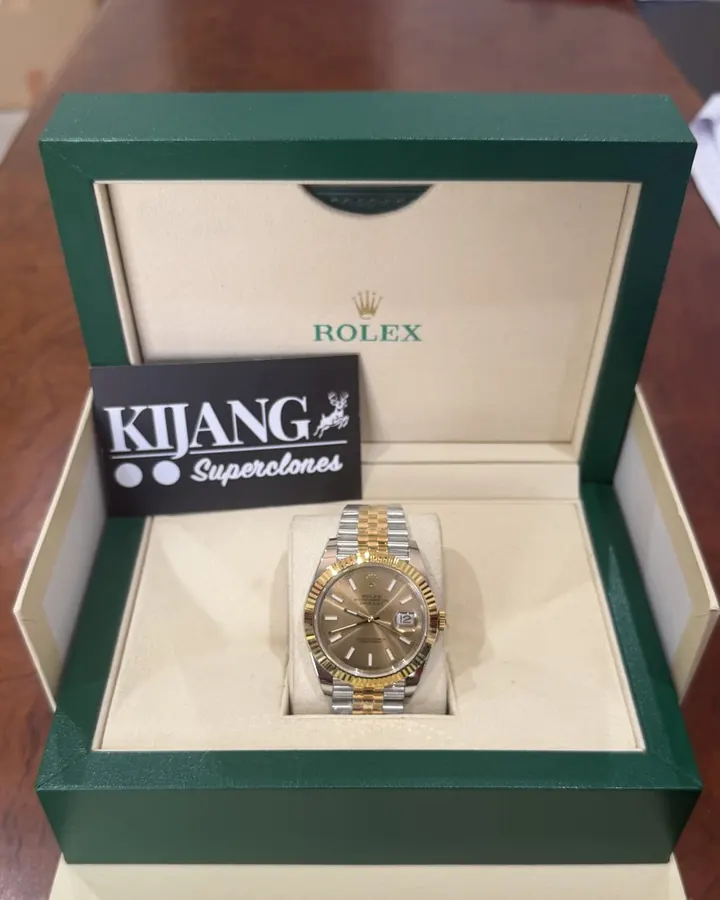 Two-Tone Champagne Jubilee QC photo