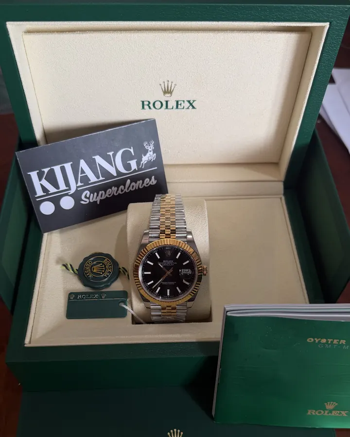 Two-Tone Gold Black QC photo