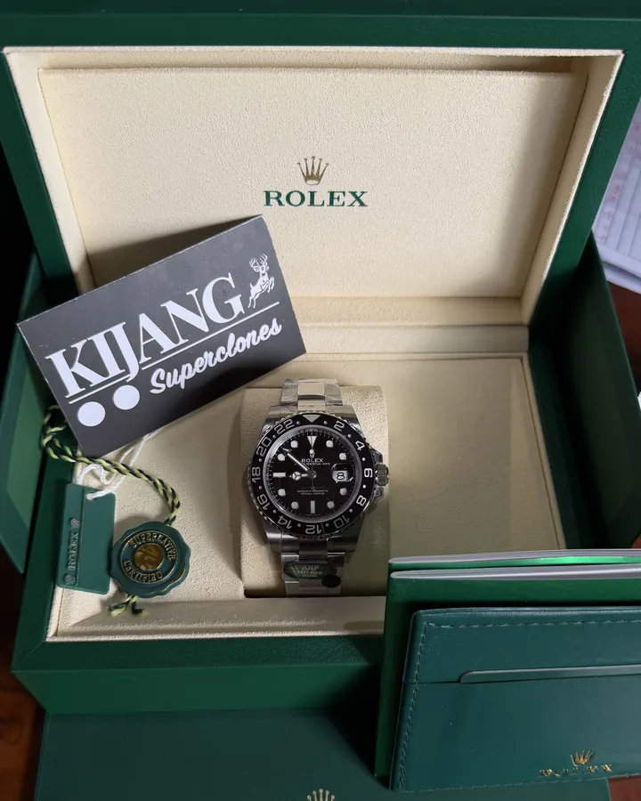 Black GMT Oyster QC photo